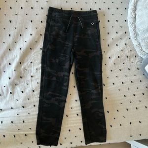 Gap fit boys sweatpants size M